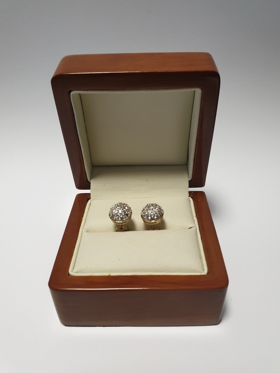 zlote-kolczyki-niepodleglosci-393-gryfice