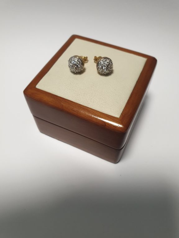 zlote-kolczyki-rodzaj-bigla-sztyft