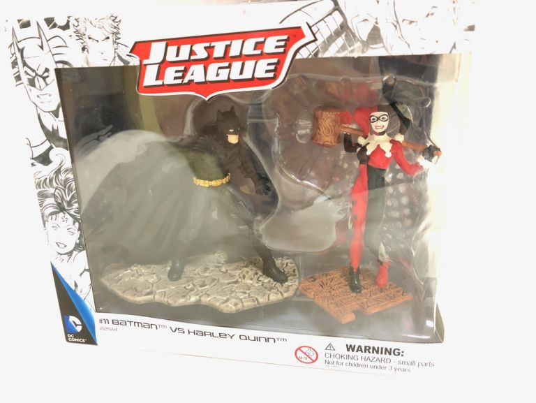 figurka-justice-leauge-batman-vs-harley-quinn-stan-powystawowy