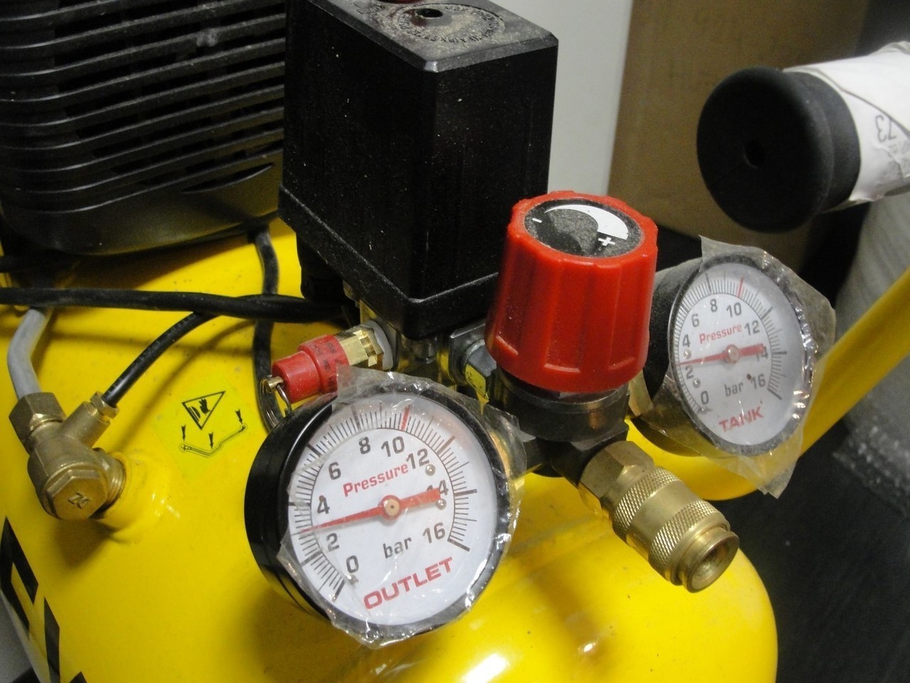 kompresor-olejowy-stanley-fc25-50-cm-25-typ-olejowy