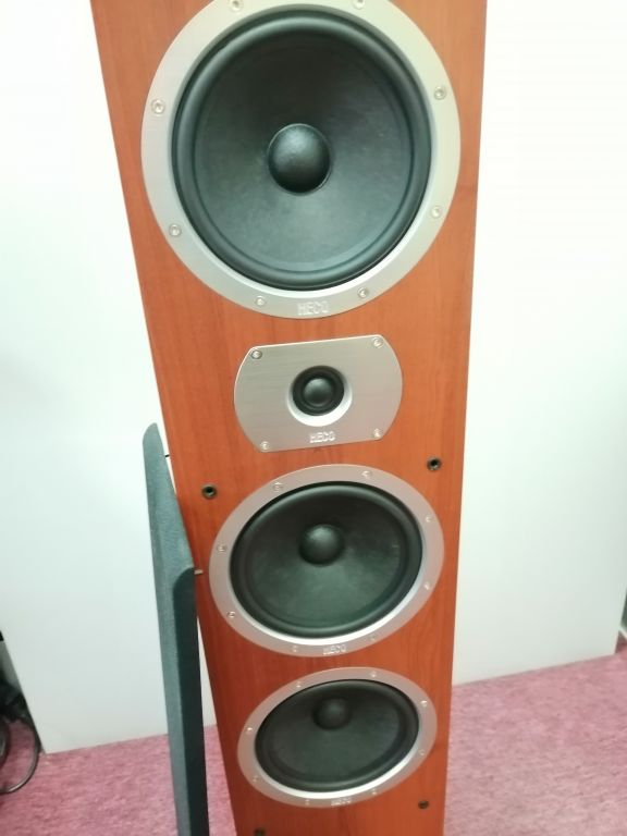 KOLUMNA HECO VICTA 700