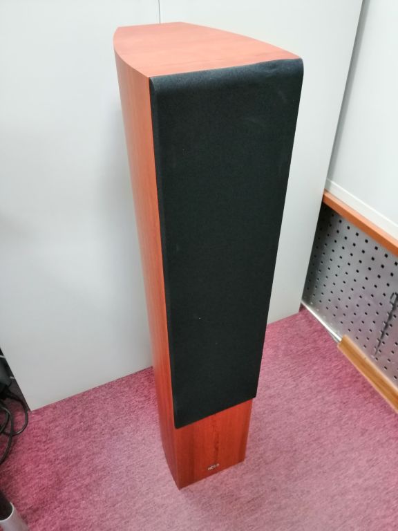 KOLUMNA HECO VICTA 700
