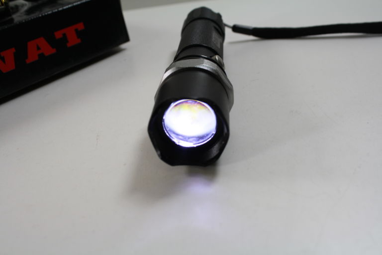 latarka-swat-marka-inna-marka