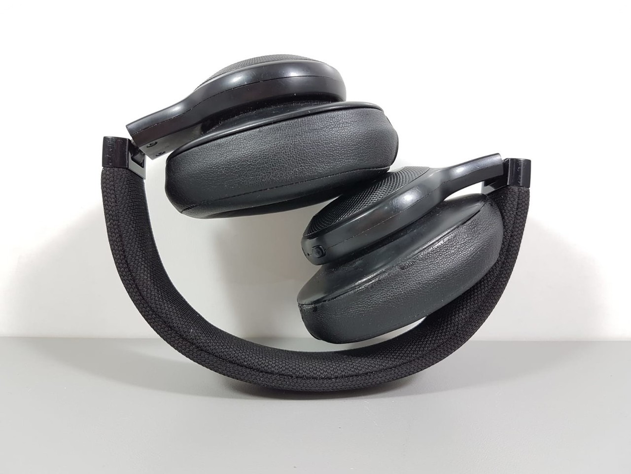 bezprzewodowe-sluchawki-jbl-e55bt-mega-okazja-kolor-dominujacy-czarny