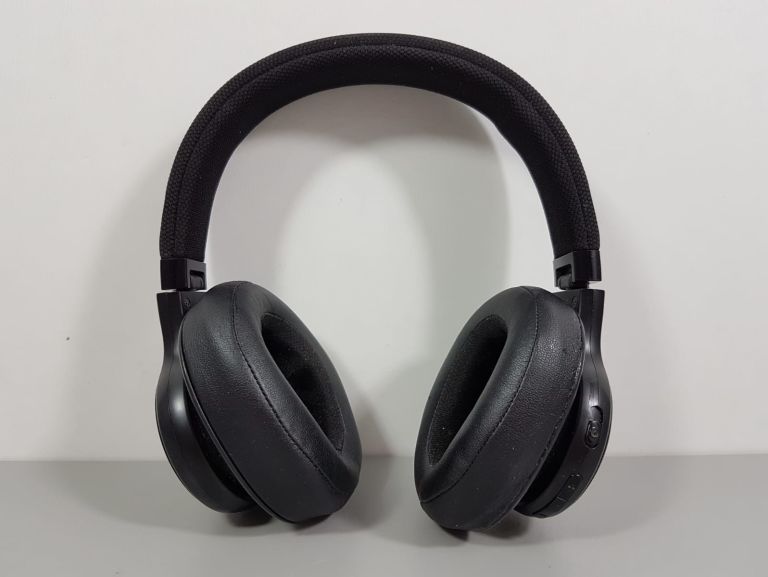 bezprzewodowe-sluchawki-jbl-e55bt-mega-okazja-stan-uzywany