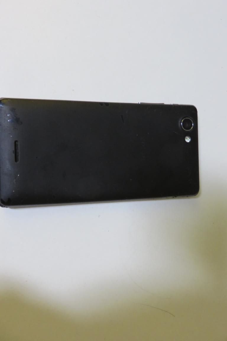 telefon-sony-xperia-j-kolor-czarny