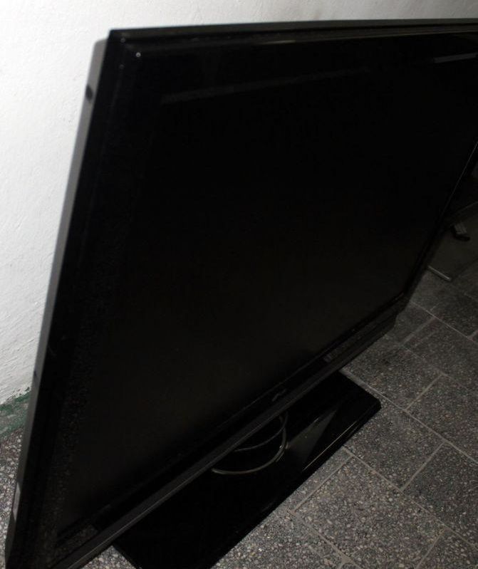 telewizor-lg-42lc41-tv-42-cale-pilot-przekatna-ekranu-42