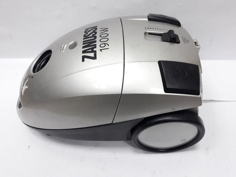 odkurzacz-zanussi-zan3341koncowkipudelko-marka-zanussi