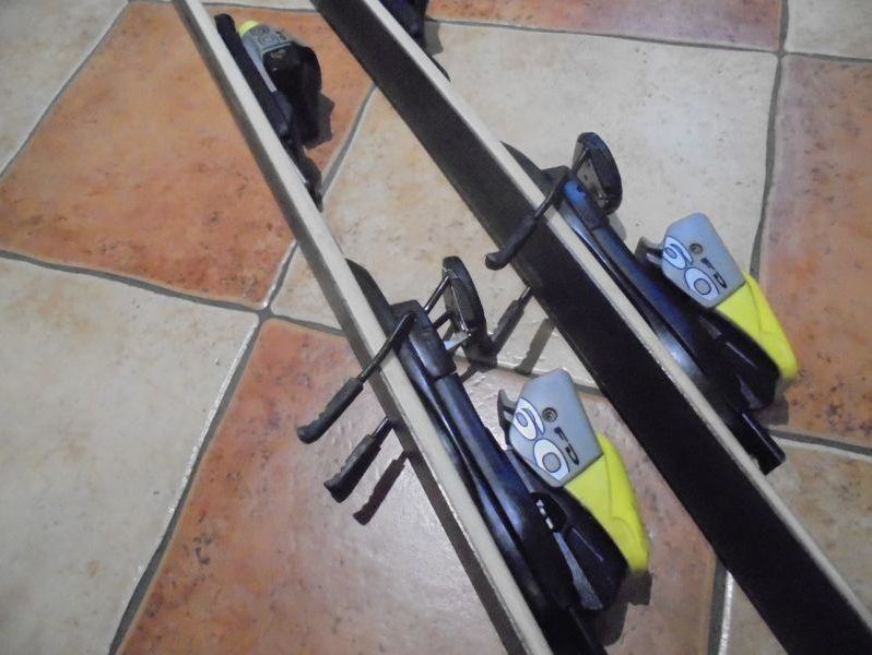 narty-rossignol-cut-104-170cm-z-wiazaniami-marka-rossignol