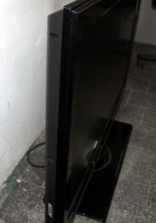 TELEWIZOR LG 42LC41 TV 42 CALE + PILOT