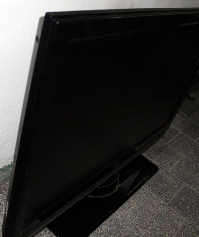 TELEWIZOR LG 42LC41 TV 42 CALE + PILOT