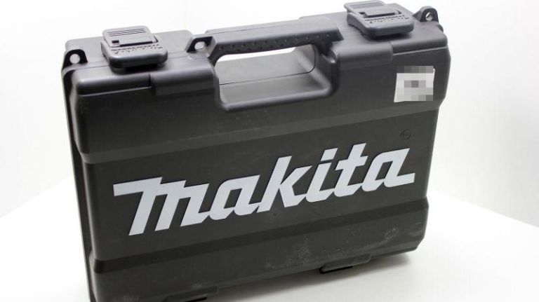 wkretarka-udarowa-makita-hp331d-2-x-aku-walizka-zasilanie-akumulatorowe