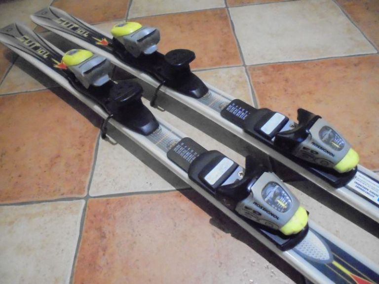 narty-rossignol-cut-104-170cm-z-wiazaniami-kod-producenta-104-170cm