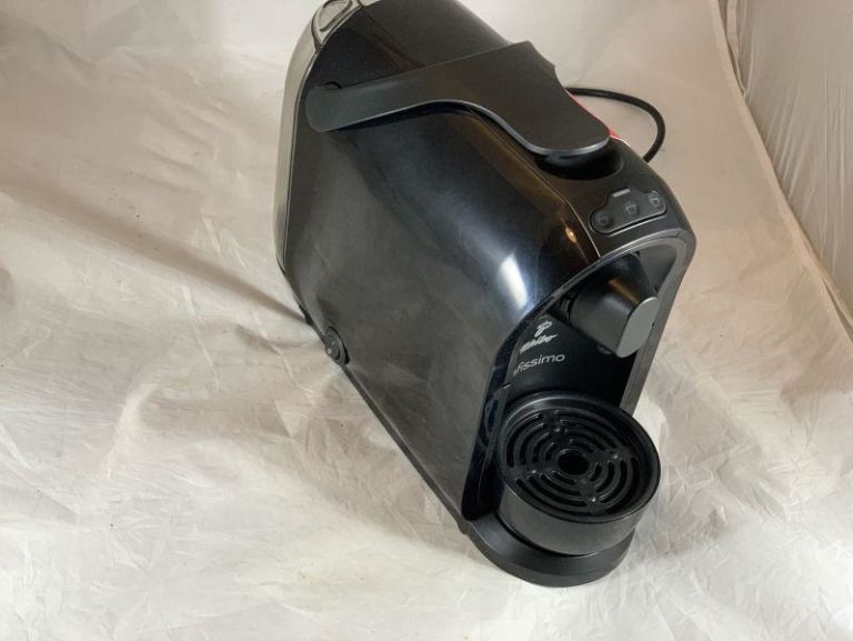 ekspres-tchibo-cafissimo-pure-black-warto-marka-inna