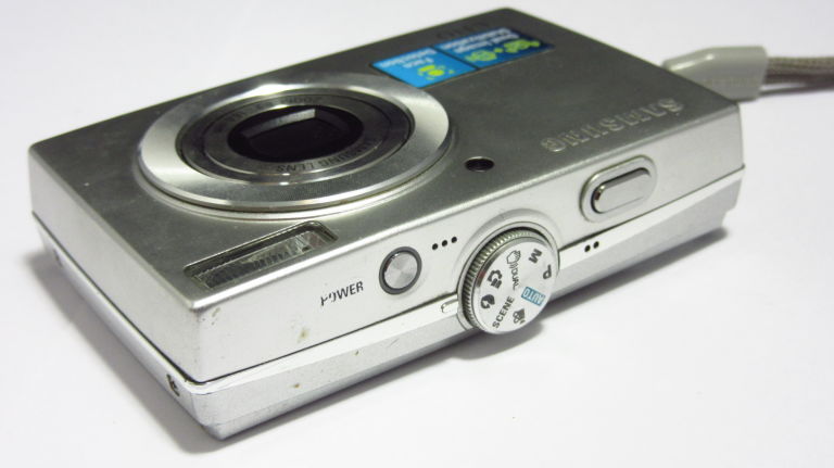 aparat-samsung-l110-etui-at-okazja-zoom-optyczny-1