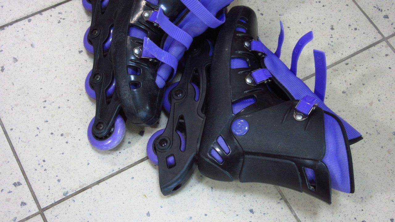 rolki-czarno-fioletowe-rozmiar-39-rodzaj-pozostale