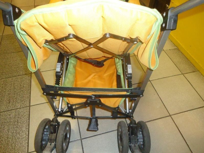 wozek-spacerowy-tako-flash-polecamy-warto-kolor-odcienie-zieleni