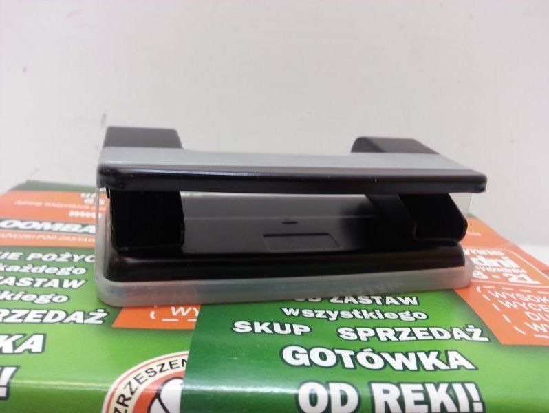 dziurkacz-jak-nowy-stan-nowy