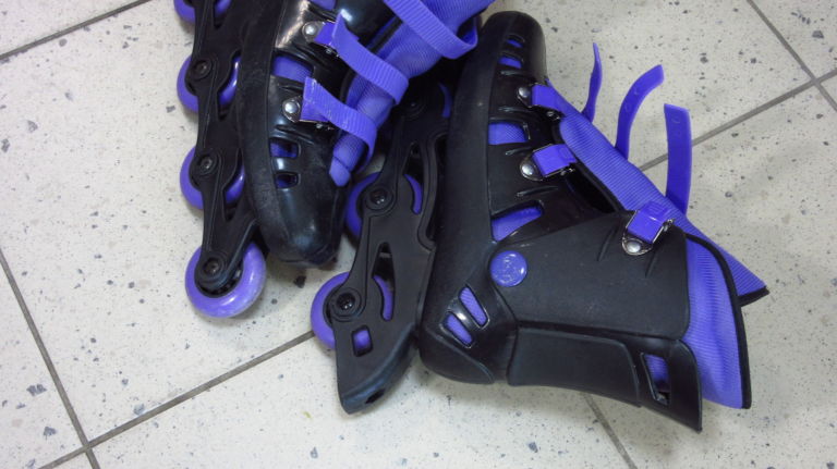 rolki-czarno-fioletowe-rozmiar-39-rodzaj-pozostale