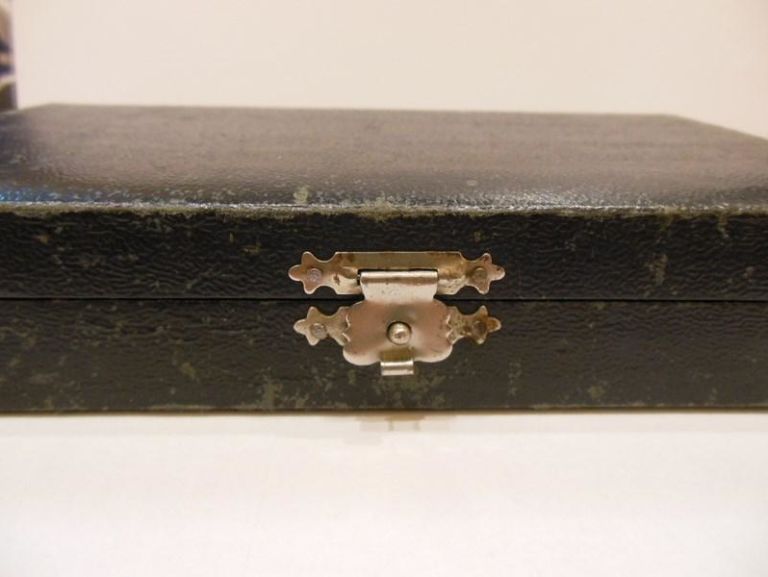 lyzeczki-deserowe-j-fraget-w-pudelku-od-loombard-material-wykonania-inny