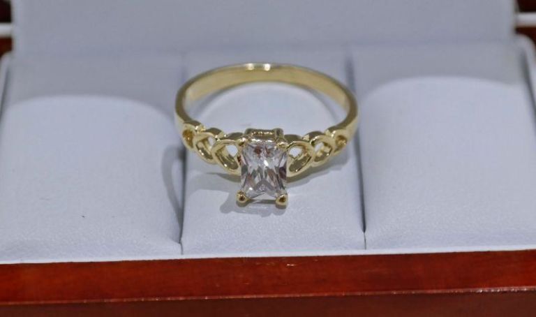 zloty-pierscionek-z-cyrkonia-r19-585-14k-wykonczenie-15753-4