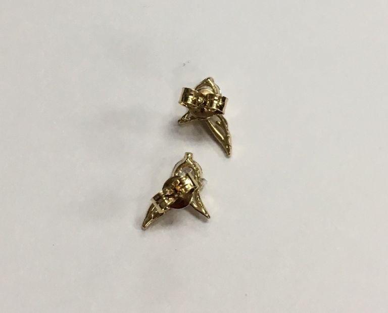 zlote-kolczyki-jaskolki-z-cyrkonia-ct-585-rodzaj-bigla-sztyft