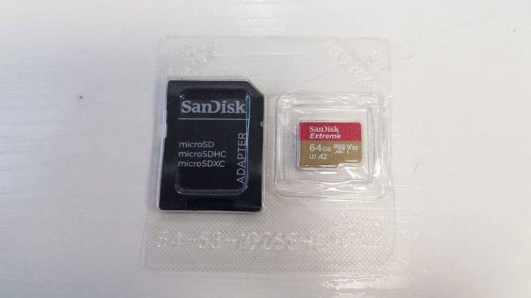 SANDISK  EXTREME 64 GB