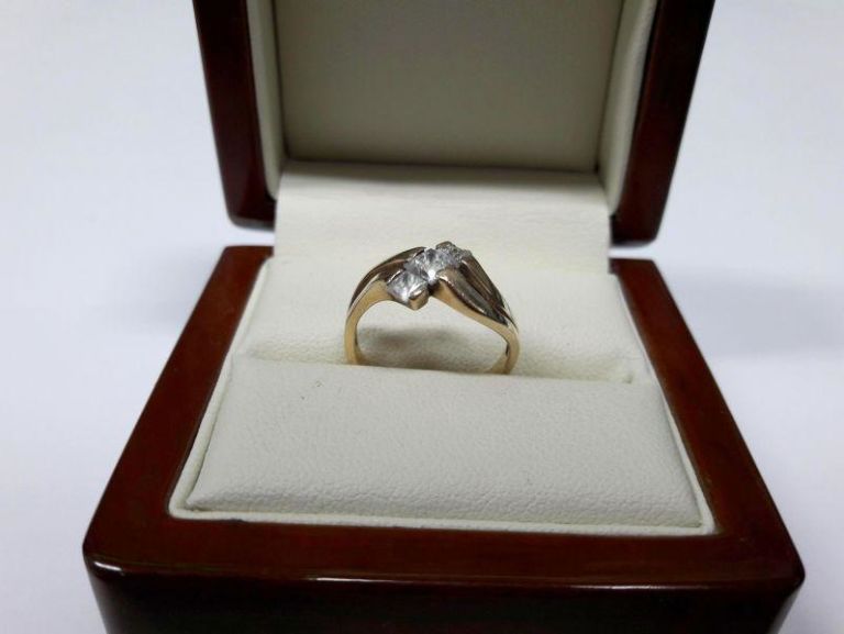 sliczny-zloty-pierscionek-p585-264g-r10-cechy-brak