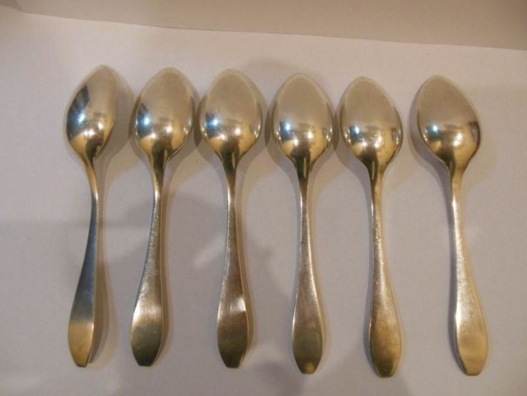 lyzeczki-deserowe-j-fraget-w-pudelku-od-loombard-material-wykonania-inny