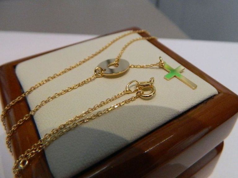 nowy-naszyjnik-celebrytka-ag-925-blaszka-krzyzyk-marka-inna-marka