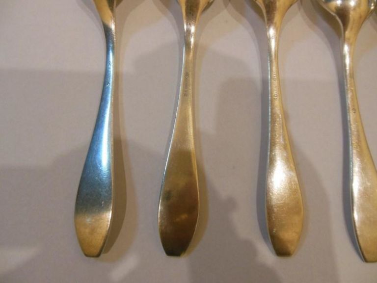 lyzeczki-deserowe-j-fraget-w-pudelku-od-loombard-material-wykonania-inny