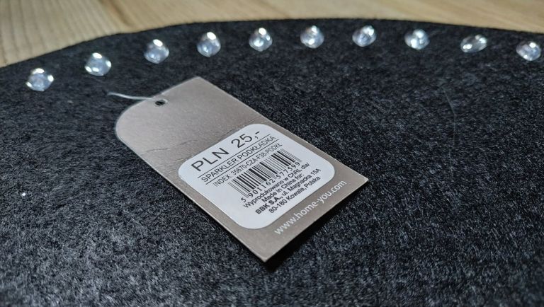 podkladka-czarna-home-and-you-11-listopada-4-lask