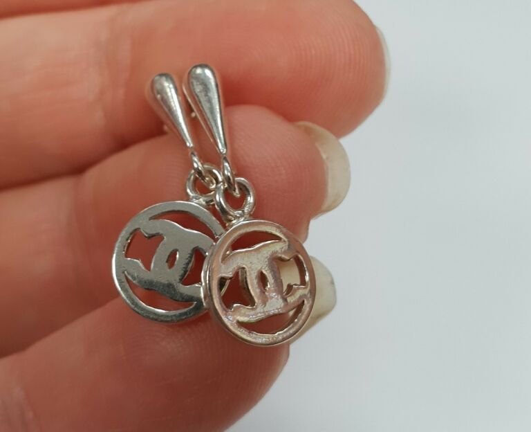 srebrne-kolczyki-w-stylu-chanel-p925-rodzaj-wyrob-jubilerski