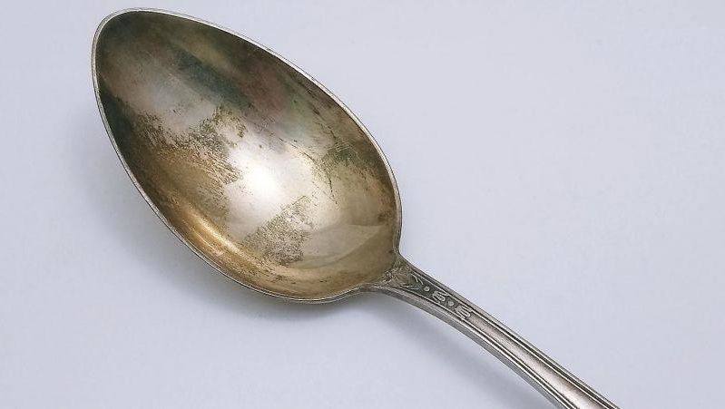 posrebrzana-lyzka-stolowa-hefra-met-60-romanski-rodzaj-lyzki-i-lyzeczki