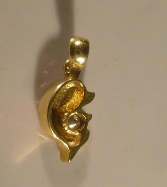 zlota-zawieszka-delfin-pr585-17g-1cm-x-05cm-stan-uzywany