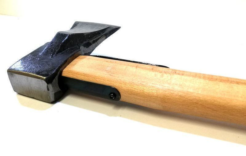 siekiera-2kg-z-okuciem-romanik-stan-nowy