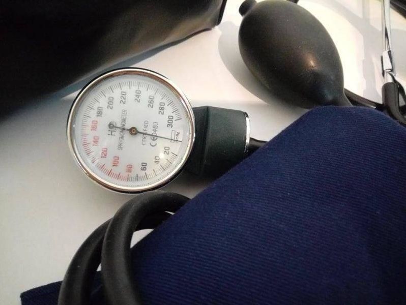 cisnieniomierz-reczny-stan-uzywany