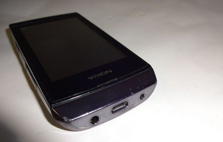 NOKIA ASHA 306 + ŁAD / USZKODZONA