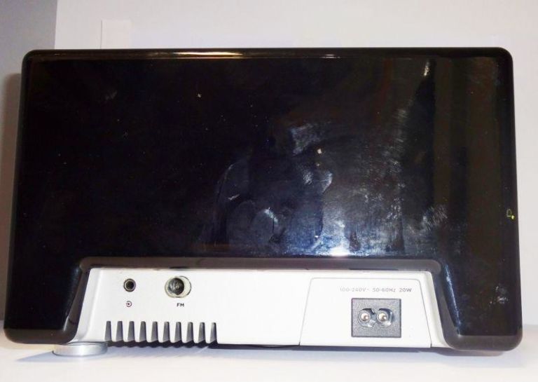 GŁOŚNIK GENEVA SOUND SYSTEM MODEL S USZKODZONY