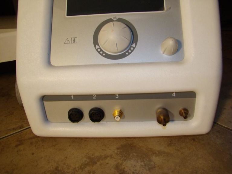 urzadzenie-do-piel-twarzy-cosmoprof-dermaflex-marka-248811-1958593