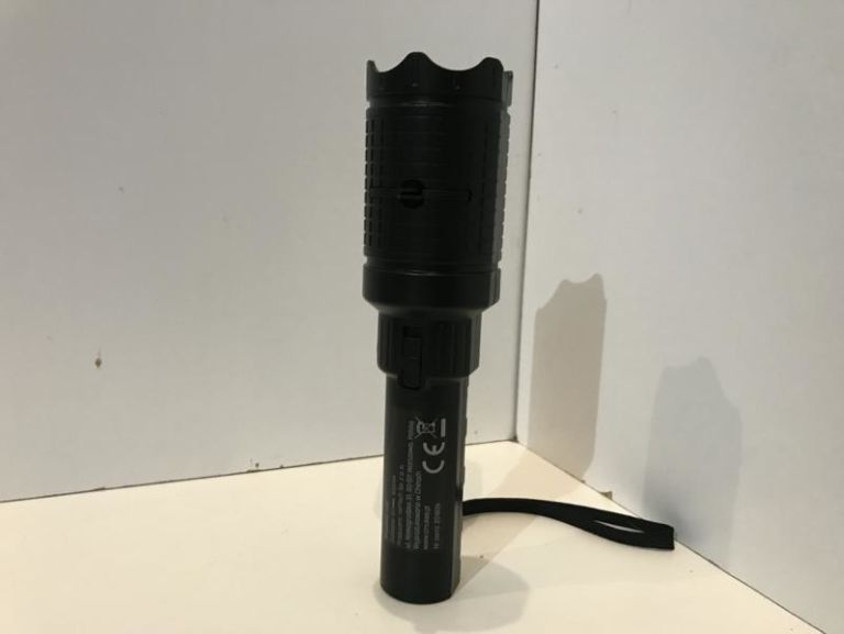 PROJEKTOR LED SMUKEE PUDEŁKO