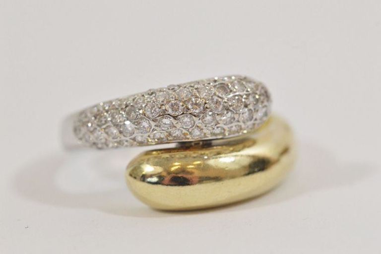 biale-i-zolte-zloto-18k-32-brylanty-18k-promocja-kolor-dominujacy-zloty