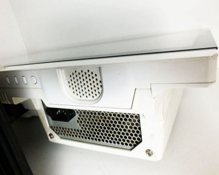 komputer-zoneo-phantom-rodzaj-karty-graficznej-dedykowana