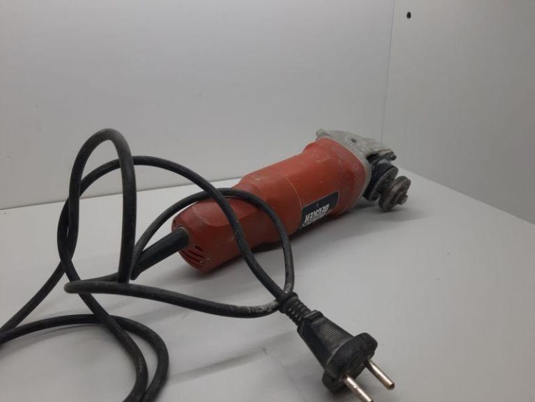 szlifierka-katowa-blackdecker-cd115-rodzaj-zasilania-sieciowa