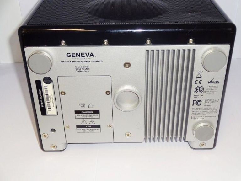 GŁOŚNIK GENEVA SOUND SYSTEM MODEL S USZKODZONY