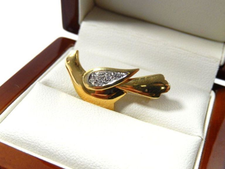 piekna-zlota-broszka-golab-z-diamentami-kamien-brylant