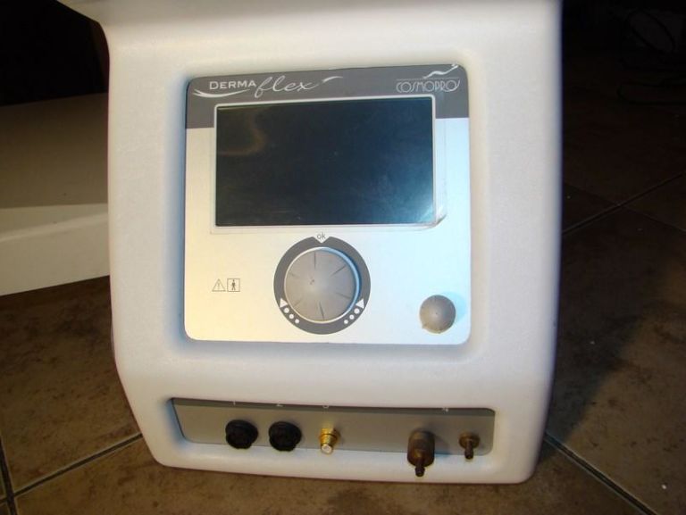 urzadzenie-do-piel-twarzy-cosmoprof-dermaflex-stan-11323-2