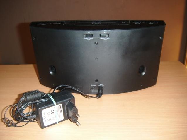 RADIO/GŁOŚNIK/STACJA DO IPOD IPHONE PHILIPS AJ7041