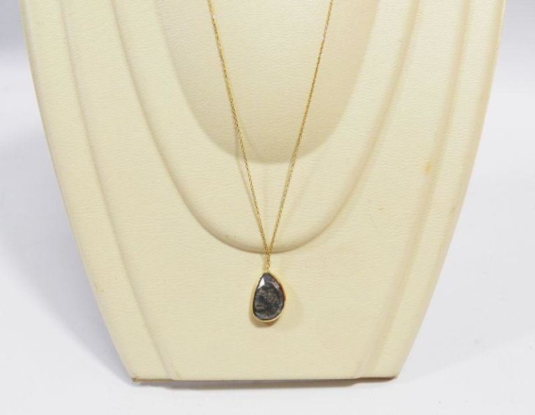 zlota-celebrytka-delikatne-z-ciemnym-kamieniem-kollataja-33-wroclaw