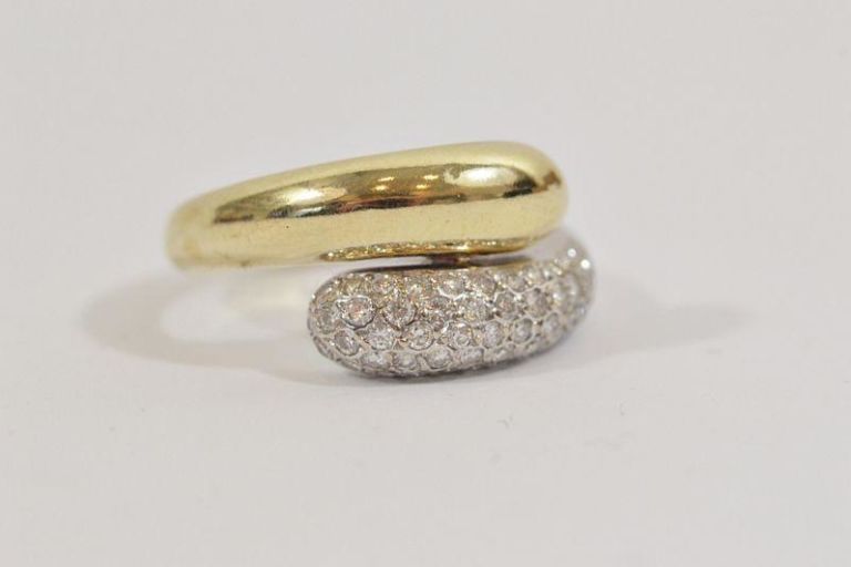 biale-i-zolte-zloto-18k-32-brylanty-18k-promocja-plec-produkt-damski